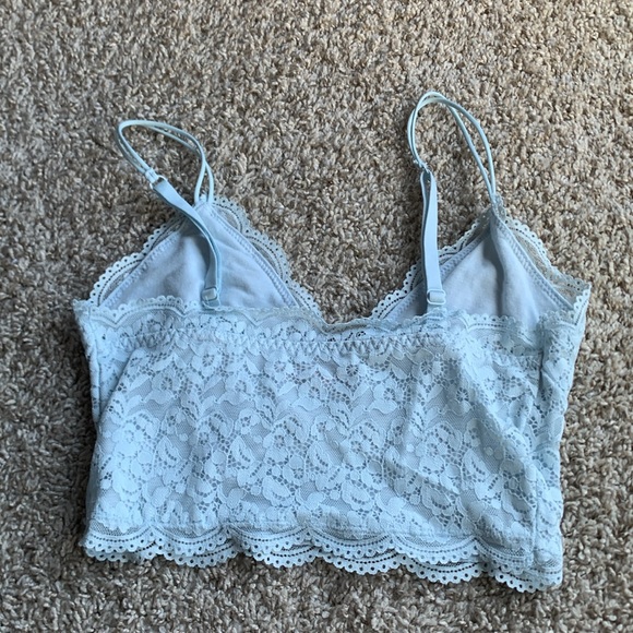 Lacey tank top. Adjustable straps - Picture 2 of 2